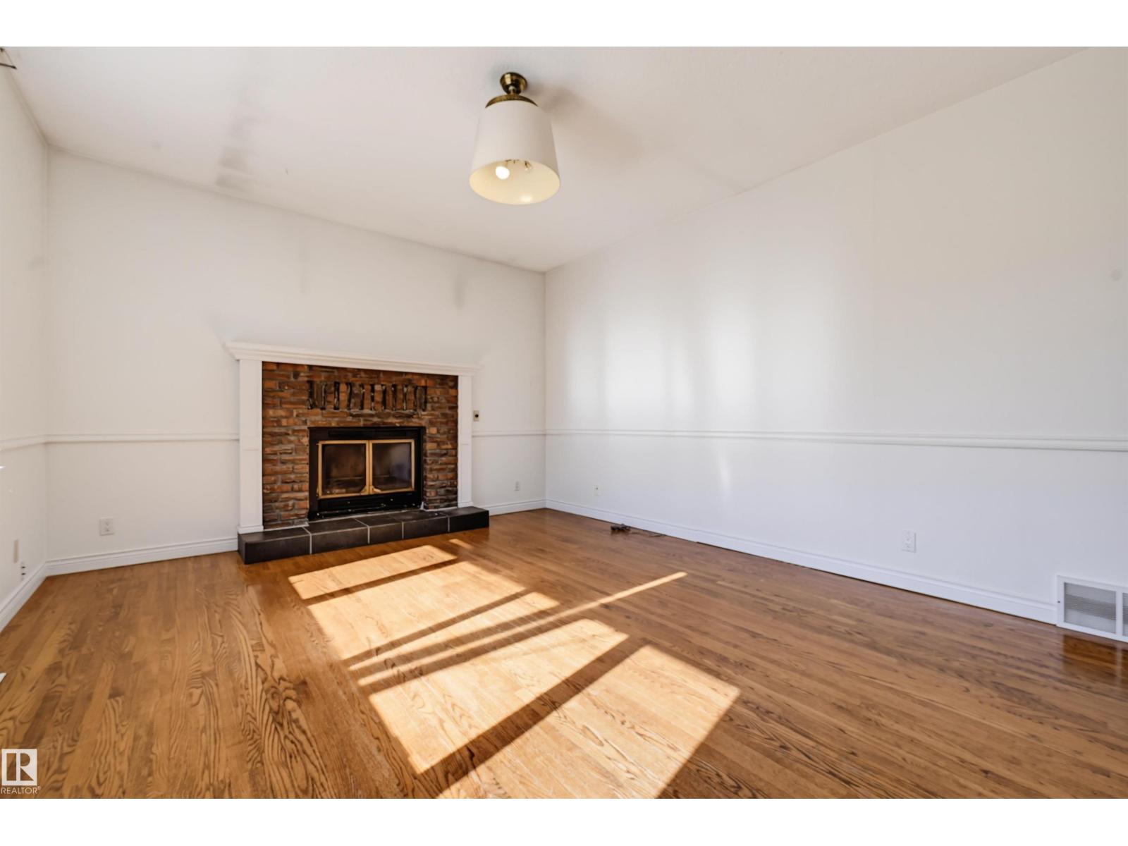14019 106 AV NW - Image 20