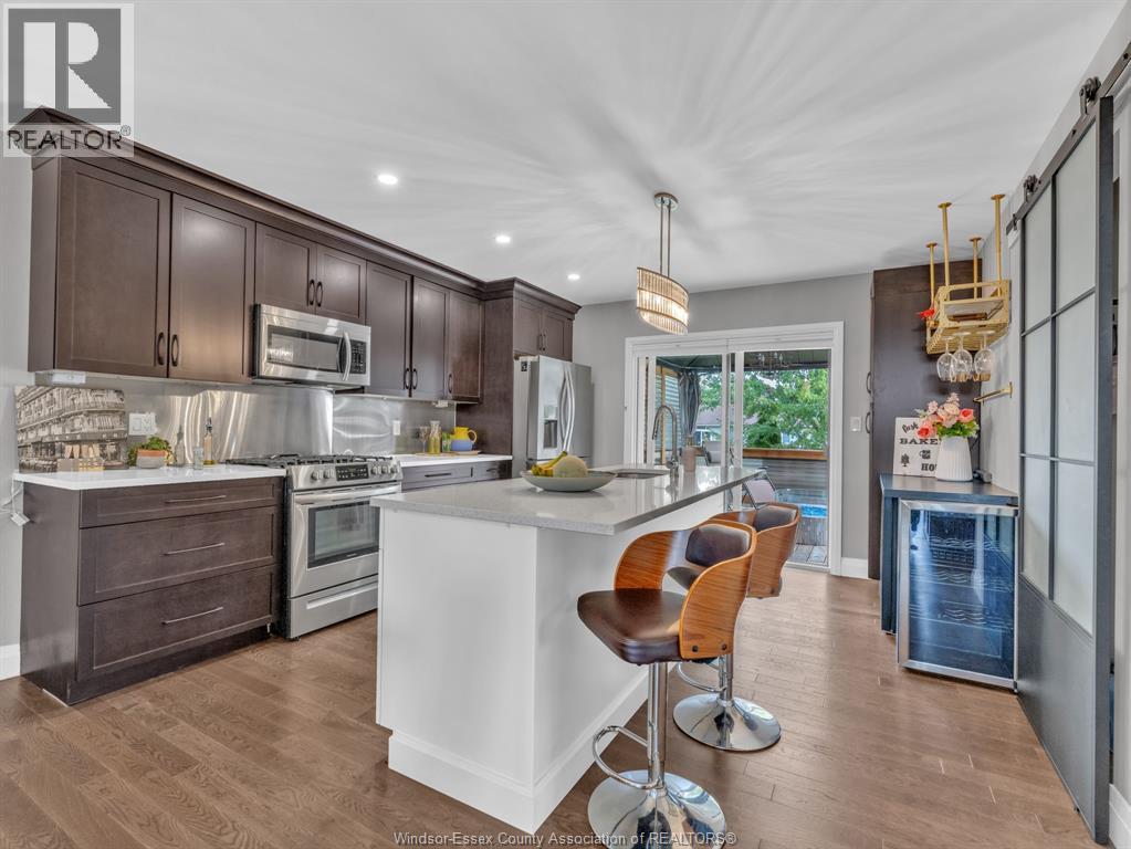 257 ROBINSON AVENUE - 11