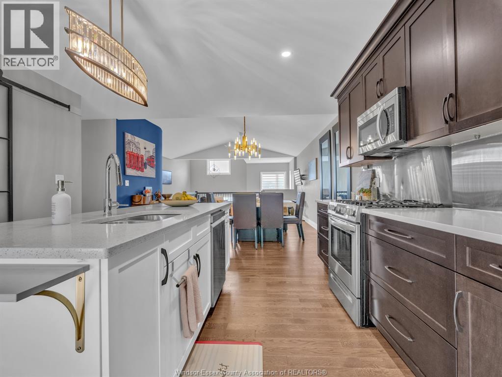 257 ROBINSON AVENUE - 15