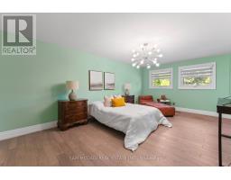5 Canterbury Crescent, Toronto, ON M9A5A4 Photo 22