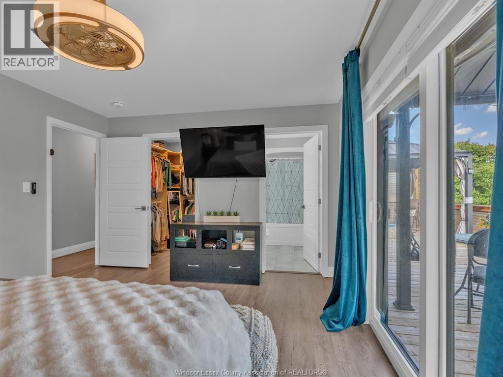 257 ROBINSON AVENUE - 20