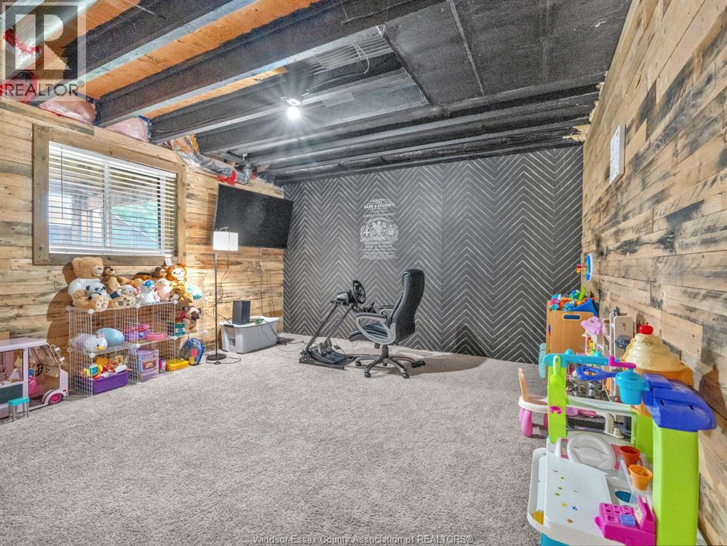 257 ROBINSON AVENUE - Image 30