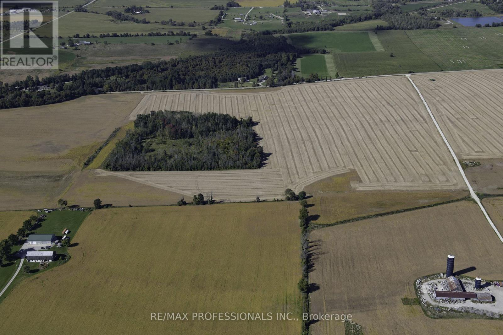 4560 Line 13, Innisfil, ON photo 3