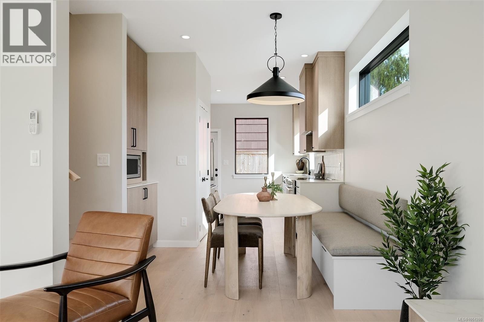 #3 2100 Allenby St - 13
