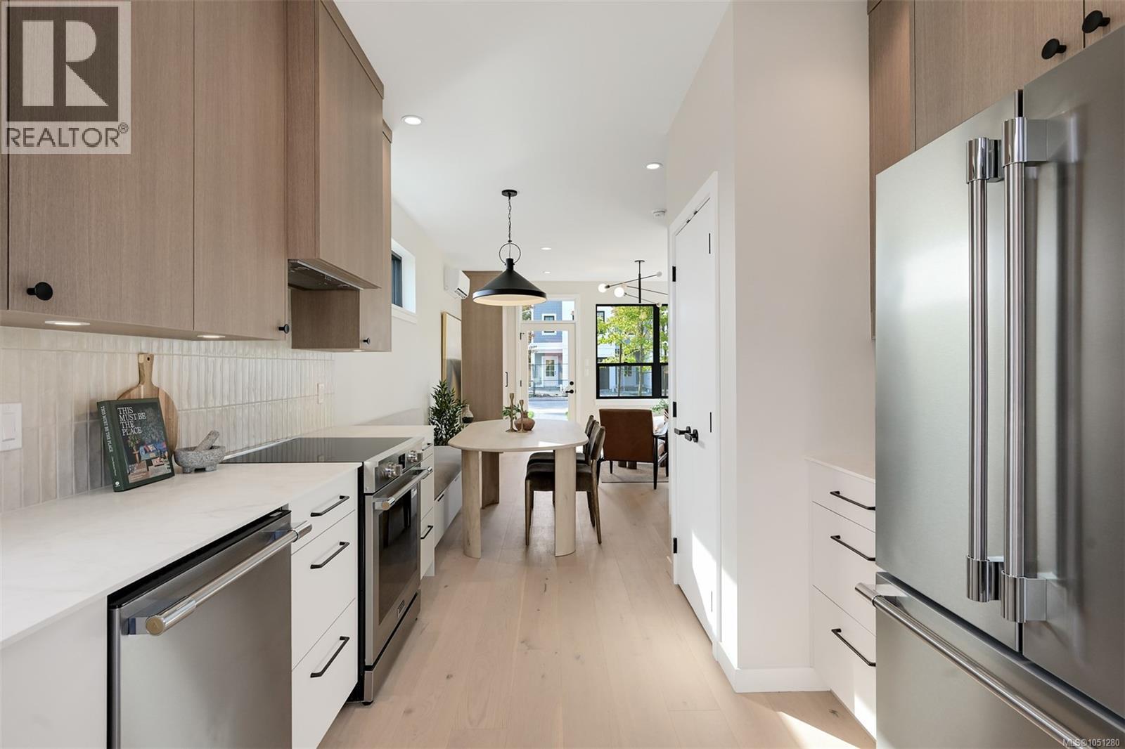 #3 2100 Allenby St - Image 19