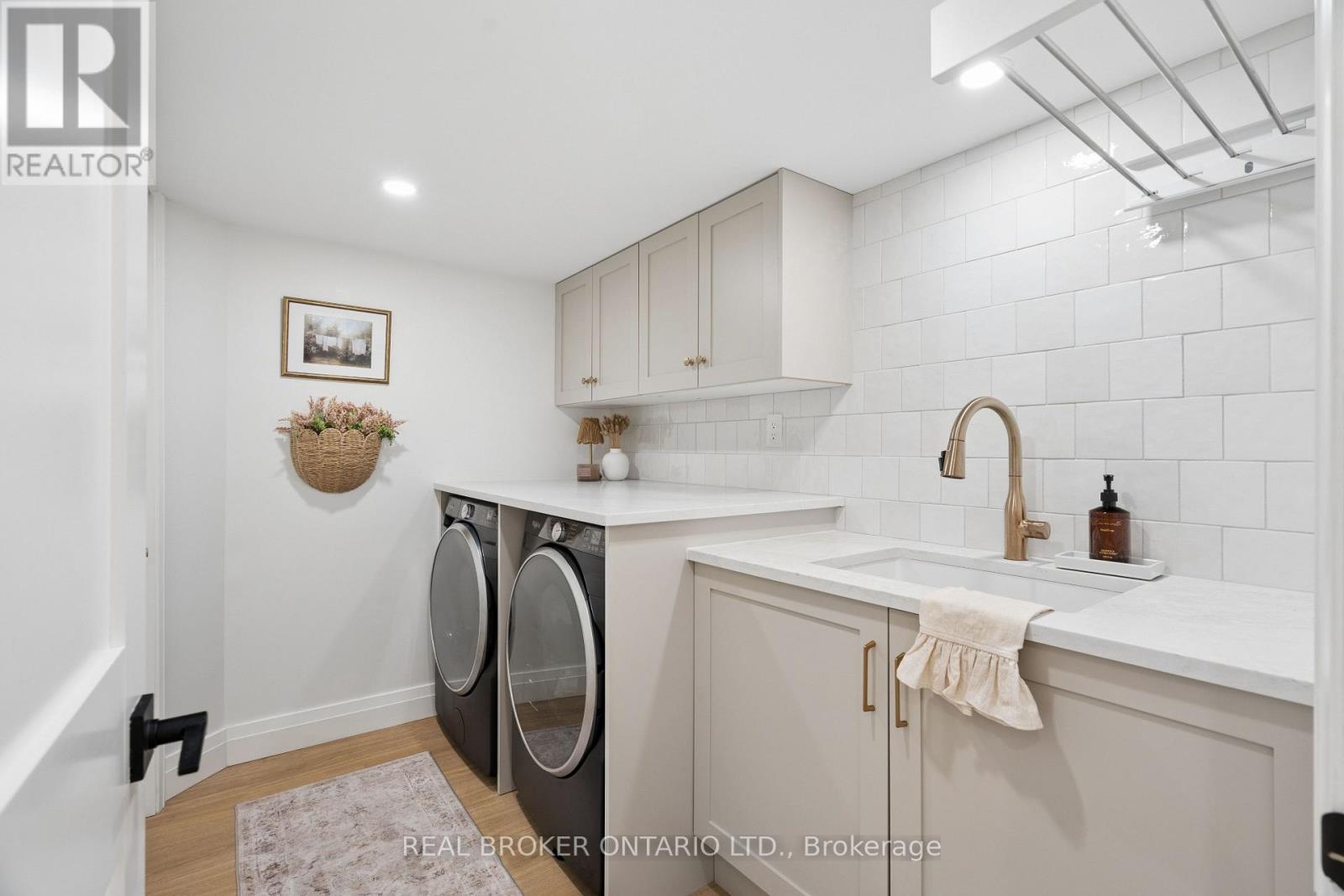 184 DUNBAR STREET - Image 29