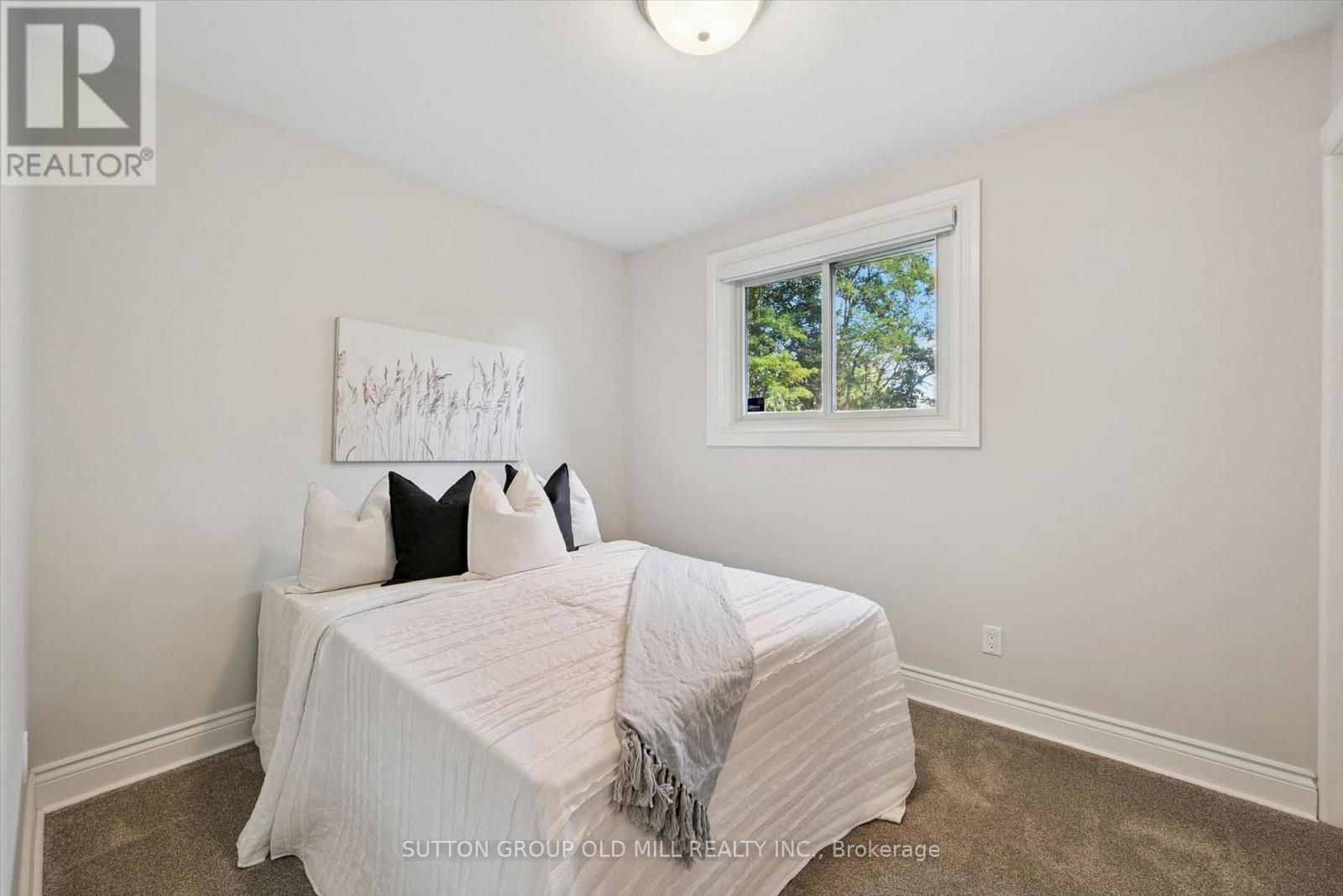 1233 MICHAEL CRESCENT - 21