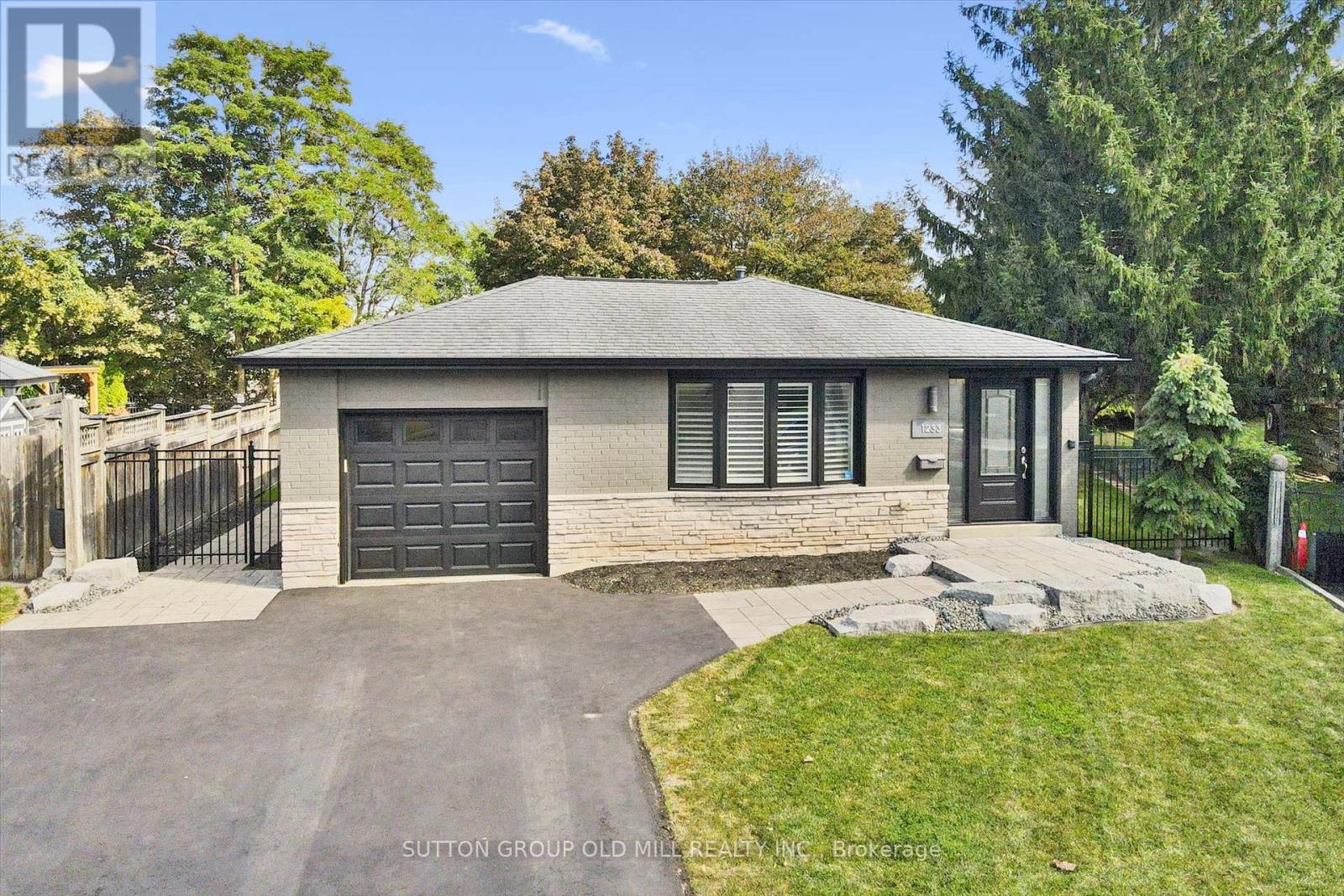 1233 MICHAEL CRESCENT — photo 3