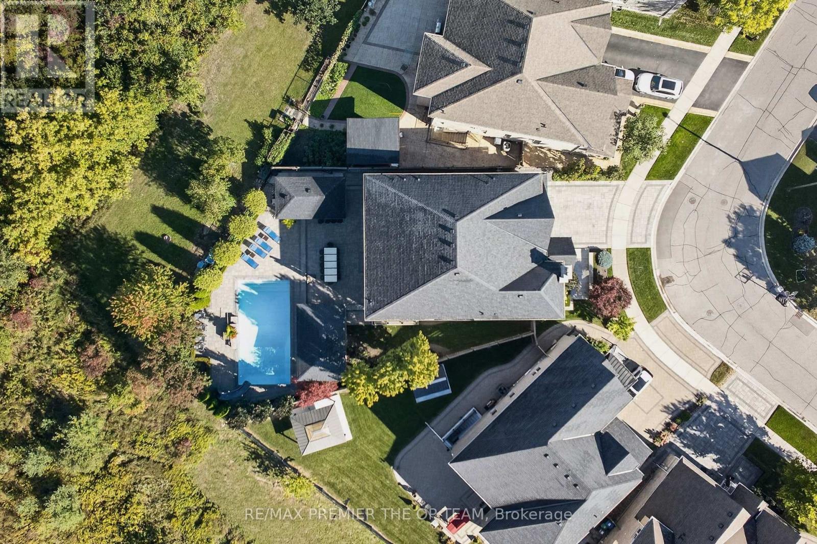 38 GENTLE FOX DRIVE - 34