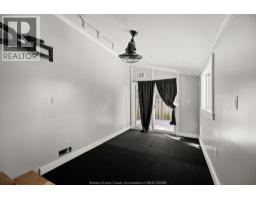 8 Spruce, Mcgregor, ON N0R1J0 Photo 12