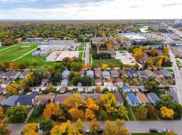 928 Greencrest Avenue, Winnipeg, MB R3T2W7 Photo 9