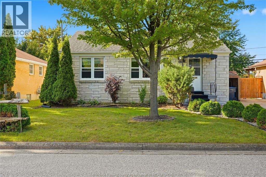 1449 REDWOOD AVENUE - 4