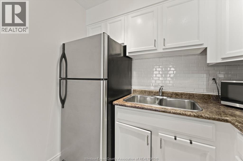 #1003 150 PARK STREET West - 14