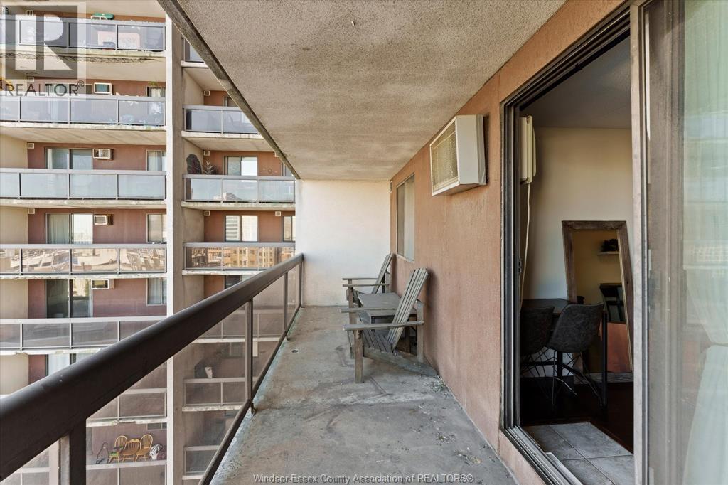 #1003 150 PARK STREET West - 19