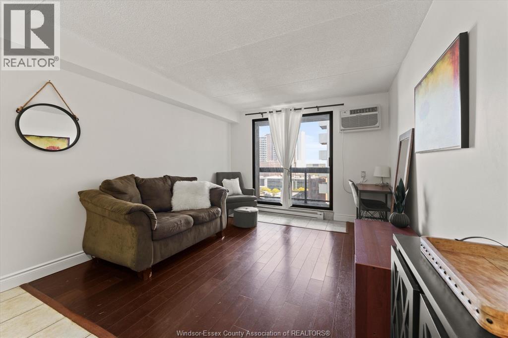 #1003 150 PARK STREET West - 7