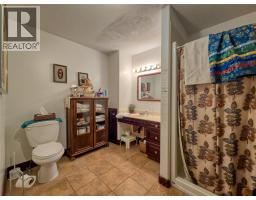 1018 5th Street, Invermere, BC V0A1K0 Photo 40