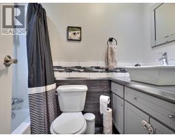 Primary Bedroom - 871 Mcqueen Drive, Kamloops, BC V2B7X8 Photo 10