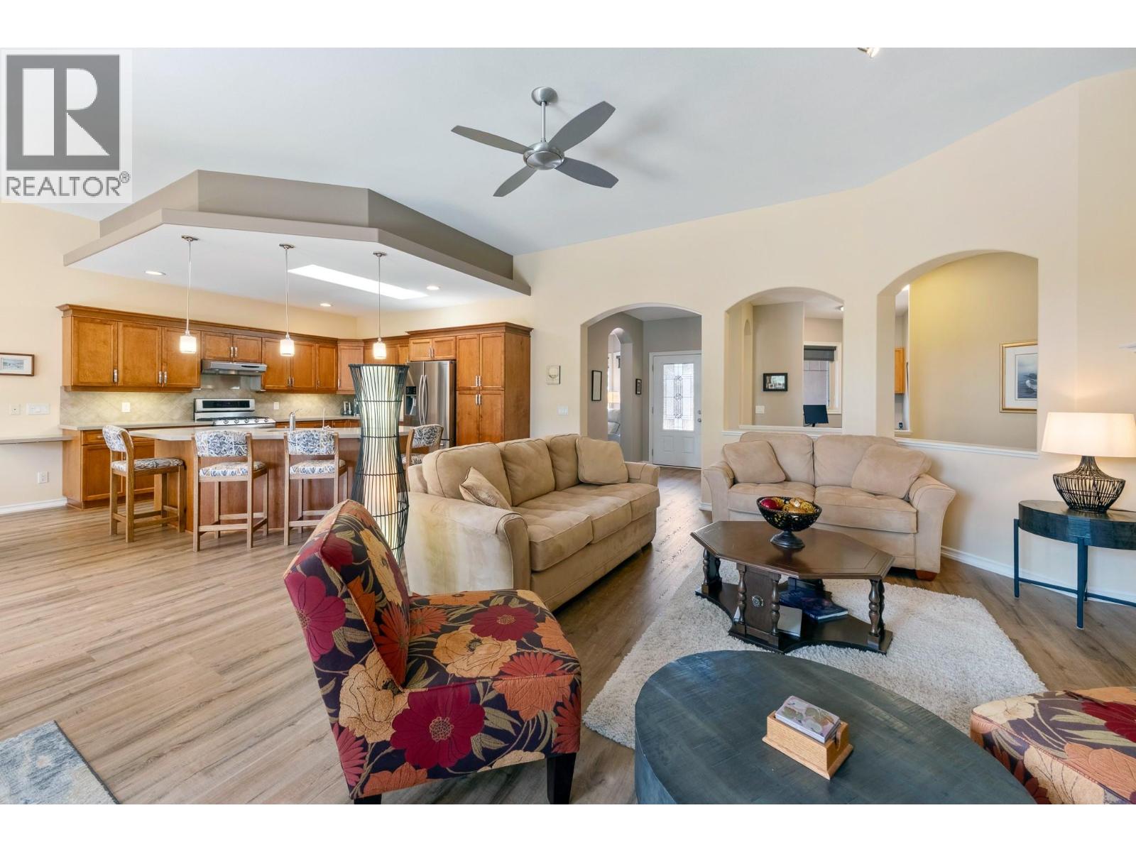 #16 4100 Gallaghers Parkland Drive - 5