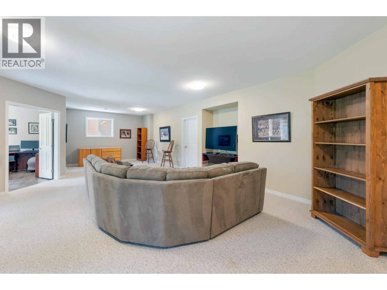 #16 4100 Gallaghers Parkland Drive - 33