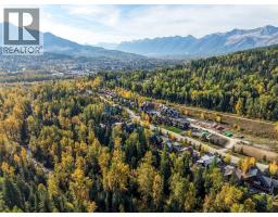 200 Canyon Trail, Fernie, BC V0B1M5 Photo 14