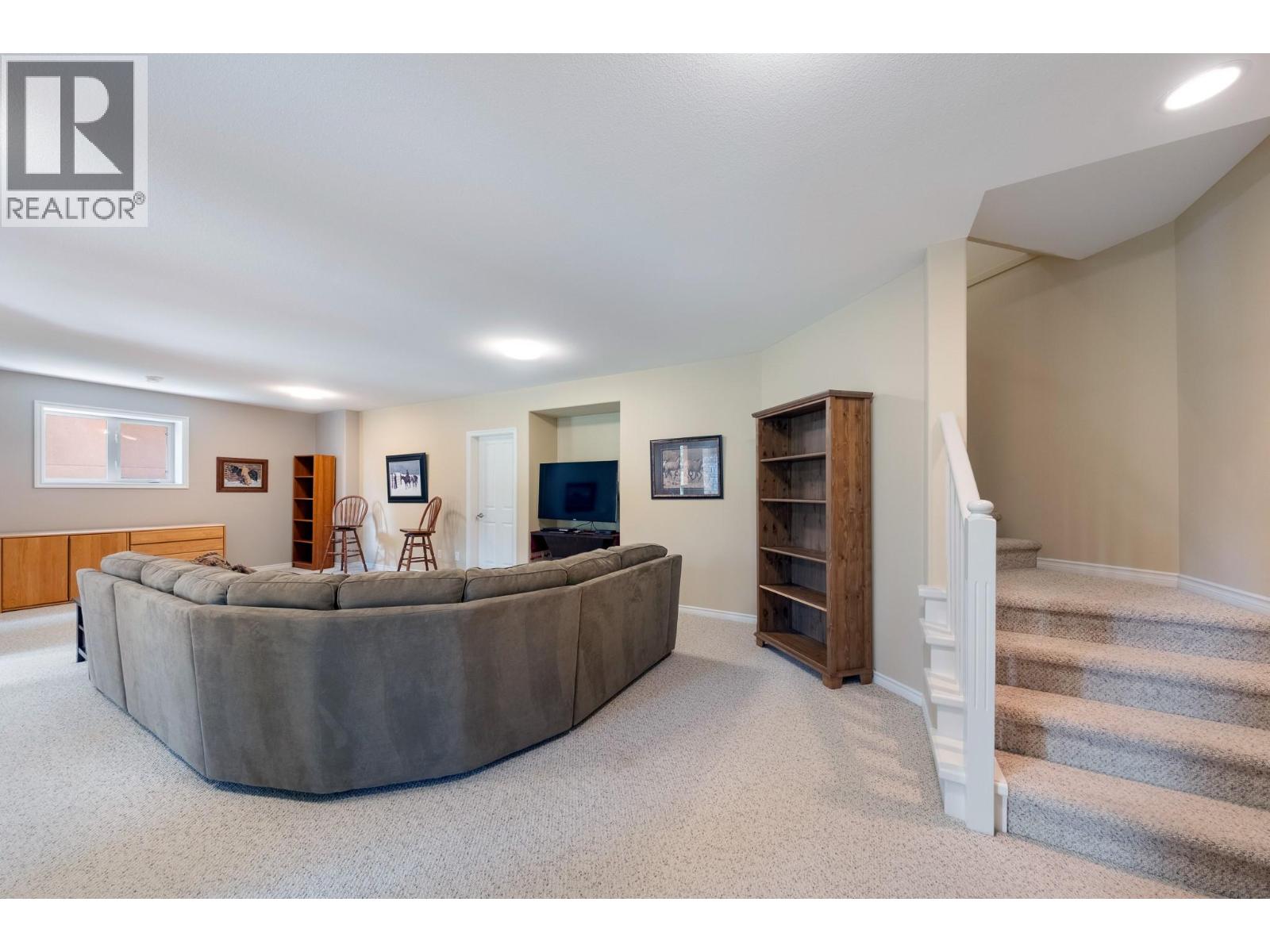 #16 4100 Gallaghers Parkland Drive - 32