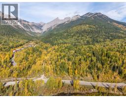 200 Canyon Trail, Fernie, BC V0B1M5 Photo 6