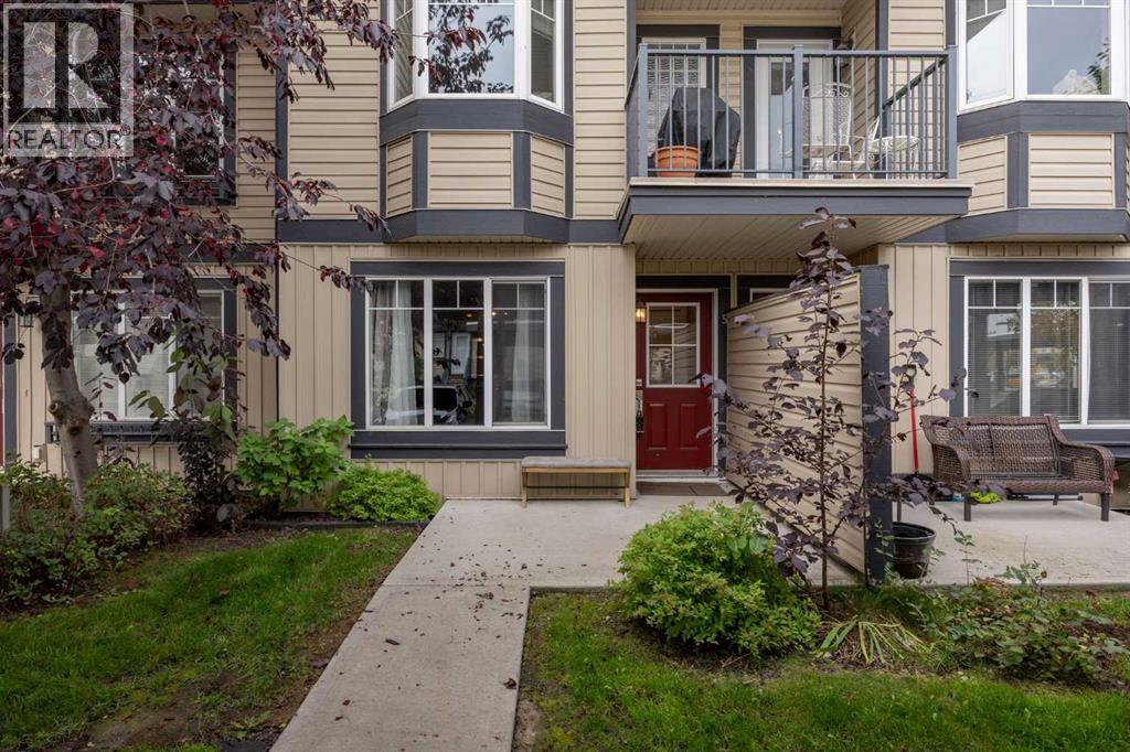 5, 133 Copperpond Heights SE, Calgary