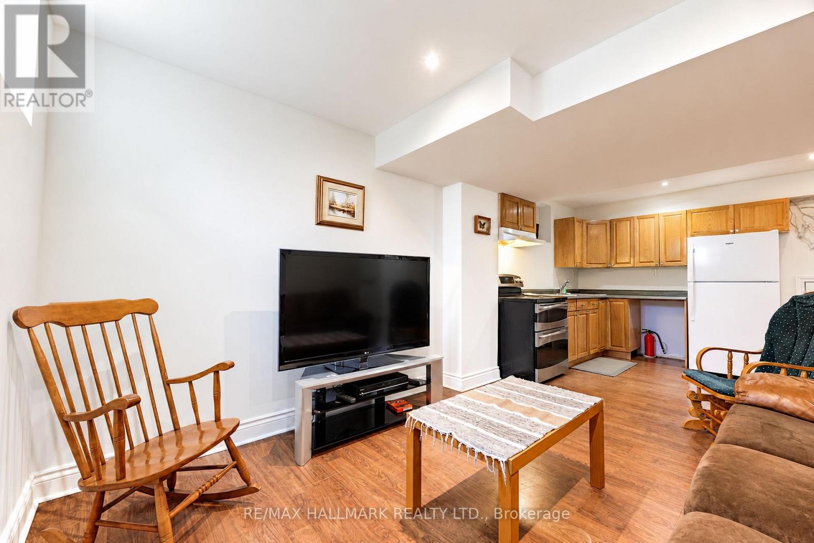16 Braehead Drive — photo 8