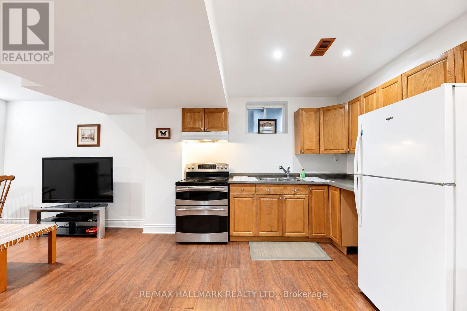 16 Braehead Drive — photo 13