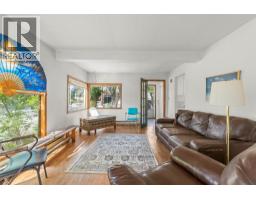 345 Poplar Point Drive, Kelowna, BC V1Y1Y2 Photo 13