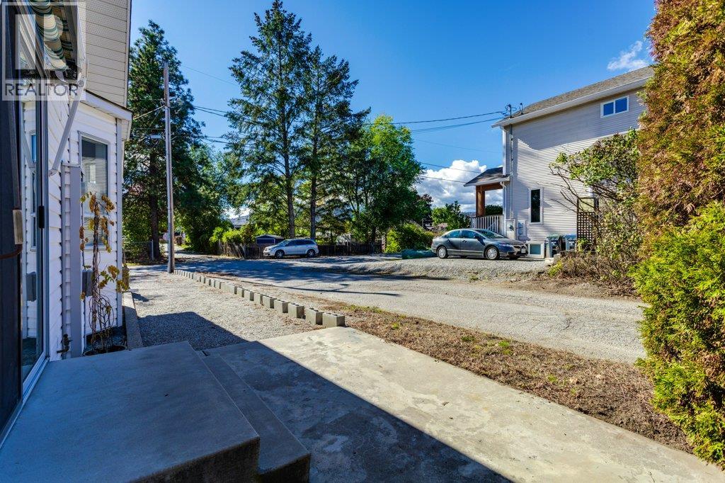 9702 Sargeant Street - 43