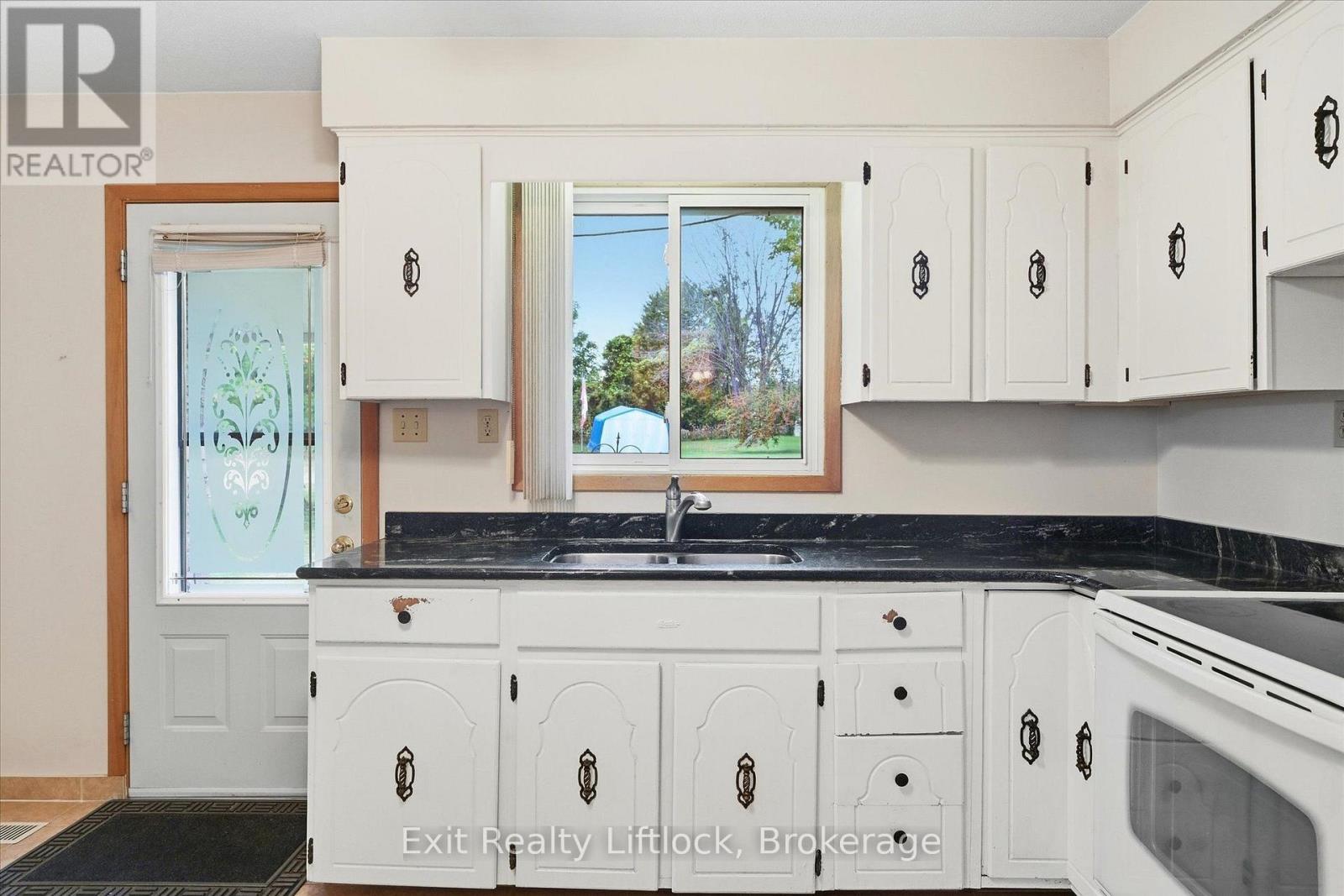 842 CHEMONGVIEW DRIVE - Image 15