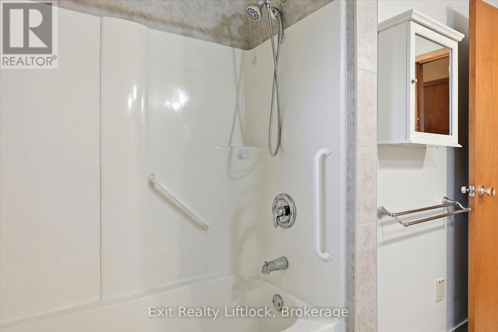 842 CHEMONGVIEW DRIVE - 20