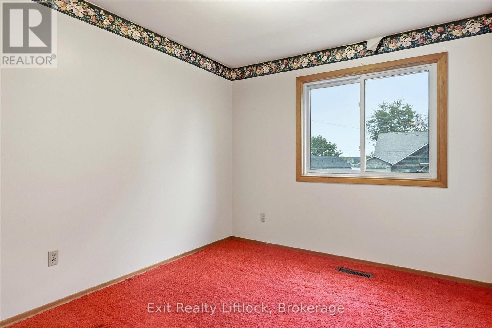 842 CHEMONGVIEW DRIVE - 21