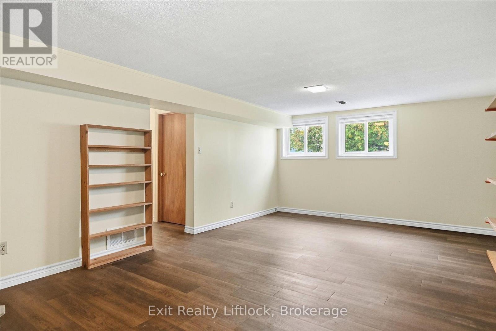 842 CHEMONGVIEW DRIVE - Image 26
