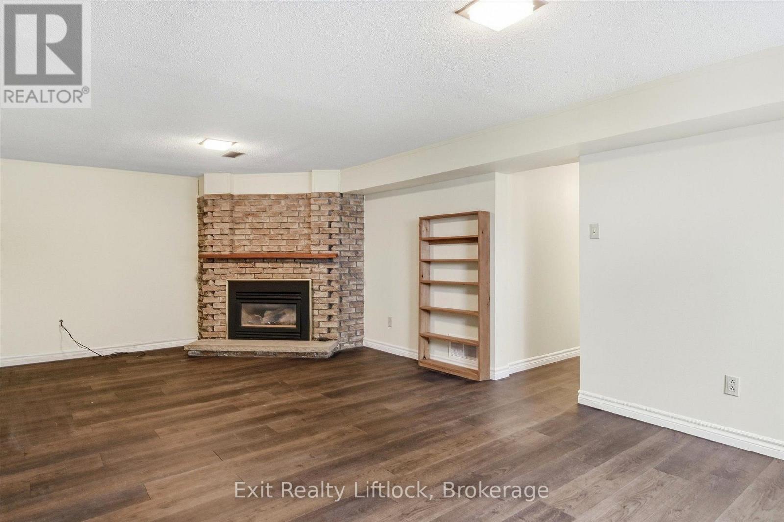 842 CHEMONGVIEW DRIVE - 27