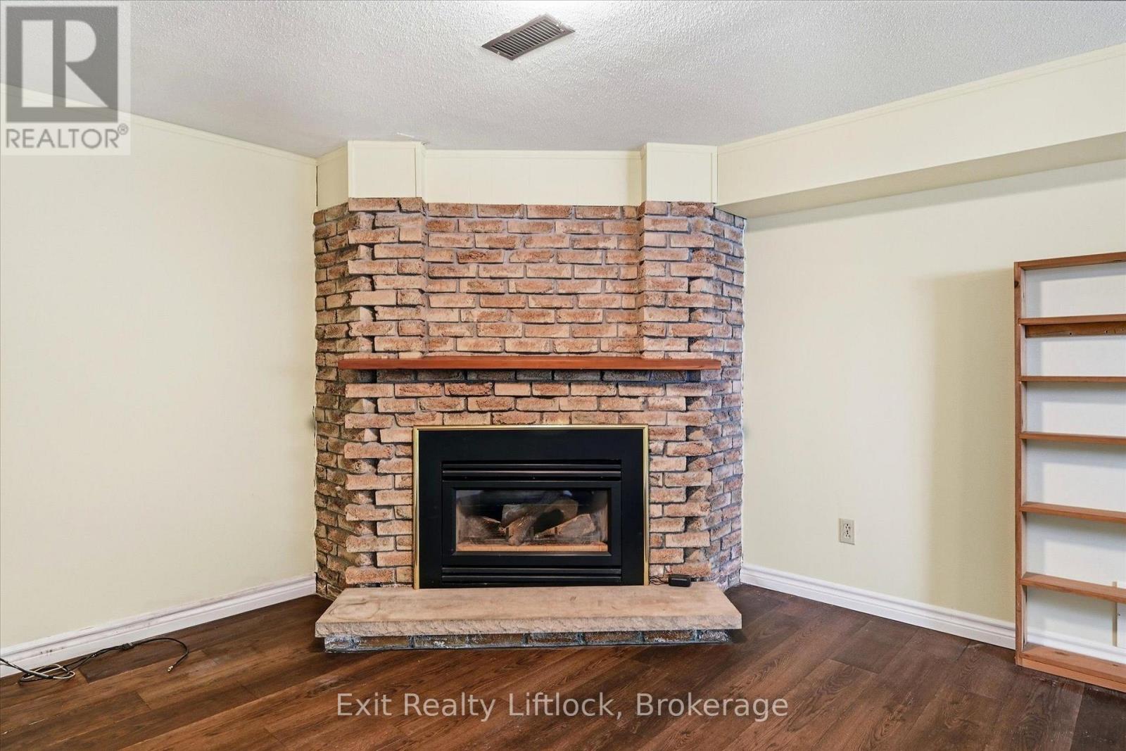 842 CHEMONGVIEW DRIVE - Image 28