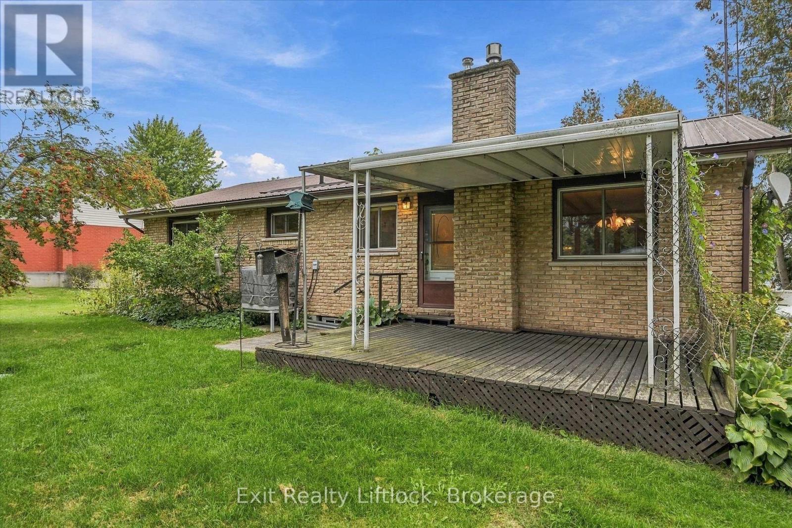 842 CHEMONGVIEW DRIVE - 35