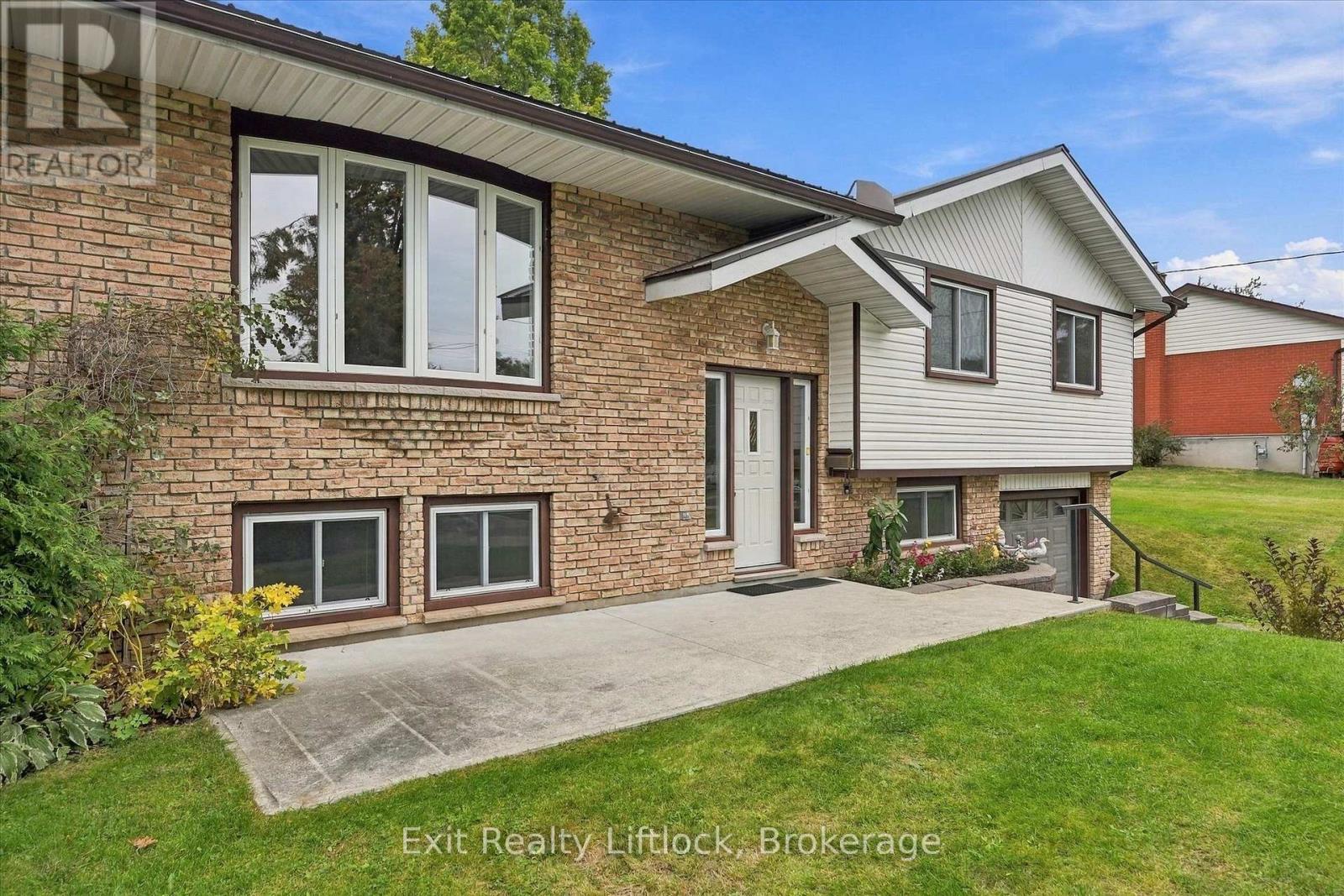 842 CHEMONGVIEW DRIVE - 4