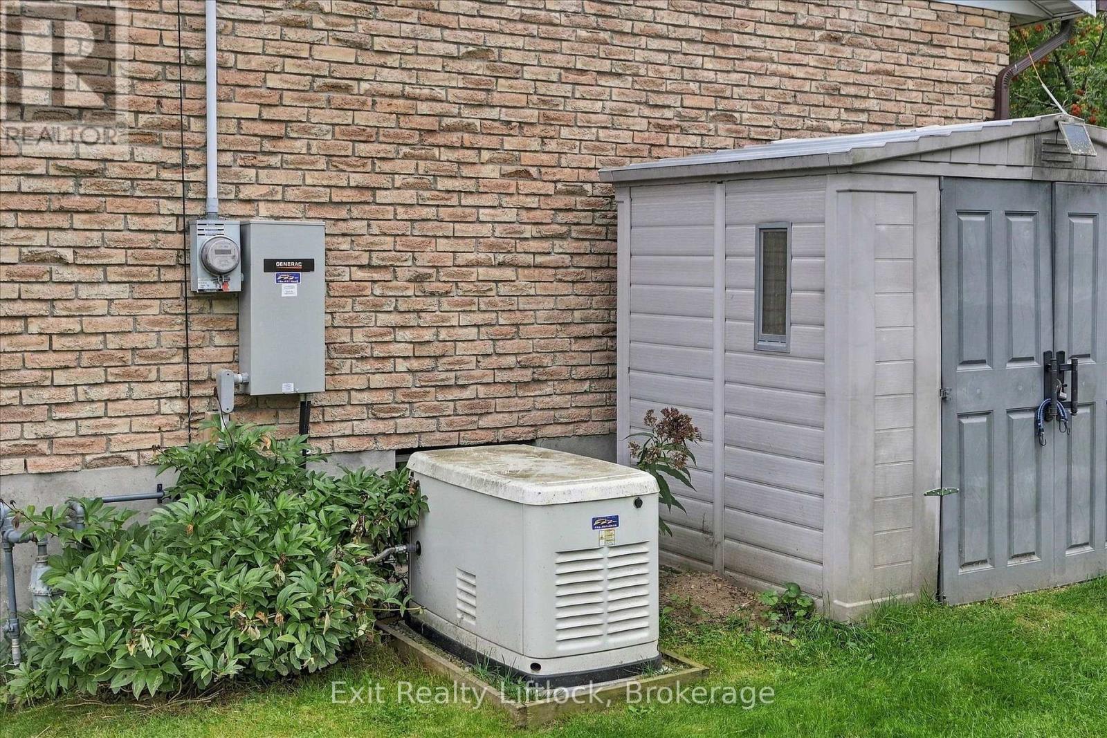 842 CHEMONGVIEW DRIVE - 40