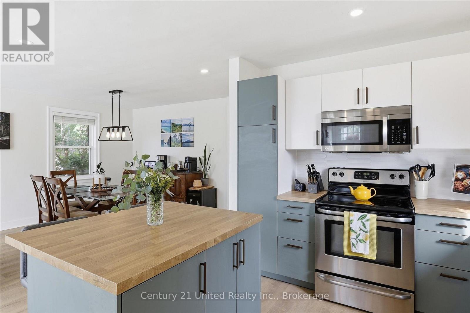 766 DEVON AVENUE - 10