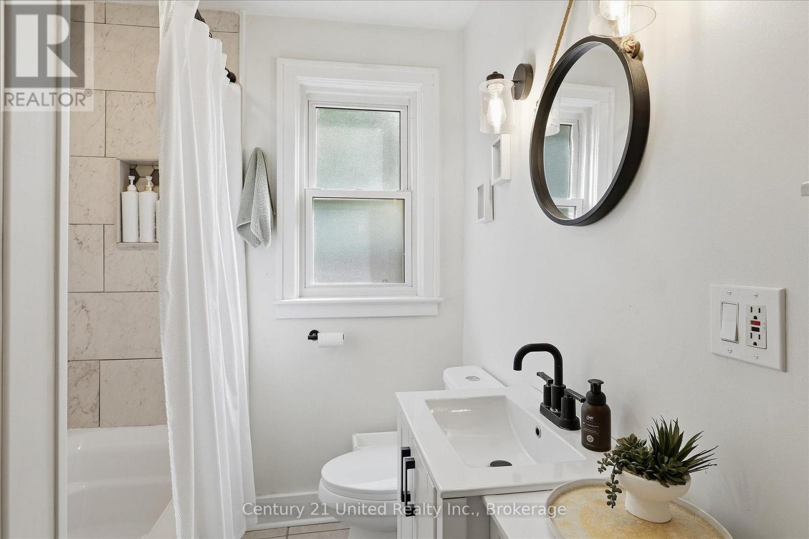 766 DEVON AVENUE - 14