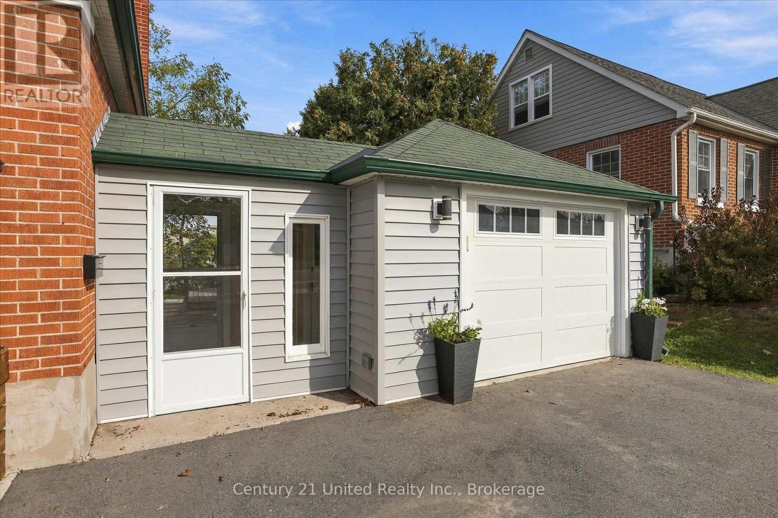 766 DEVON AVENUE - 26