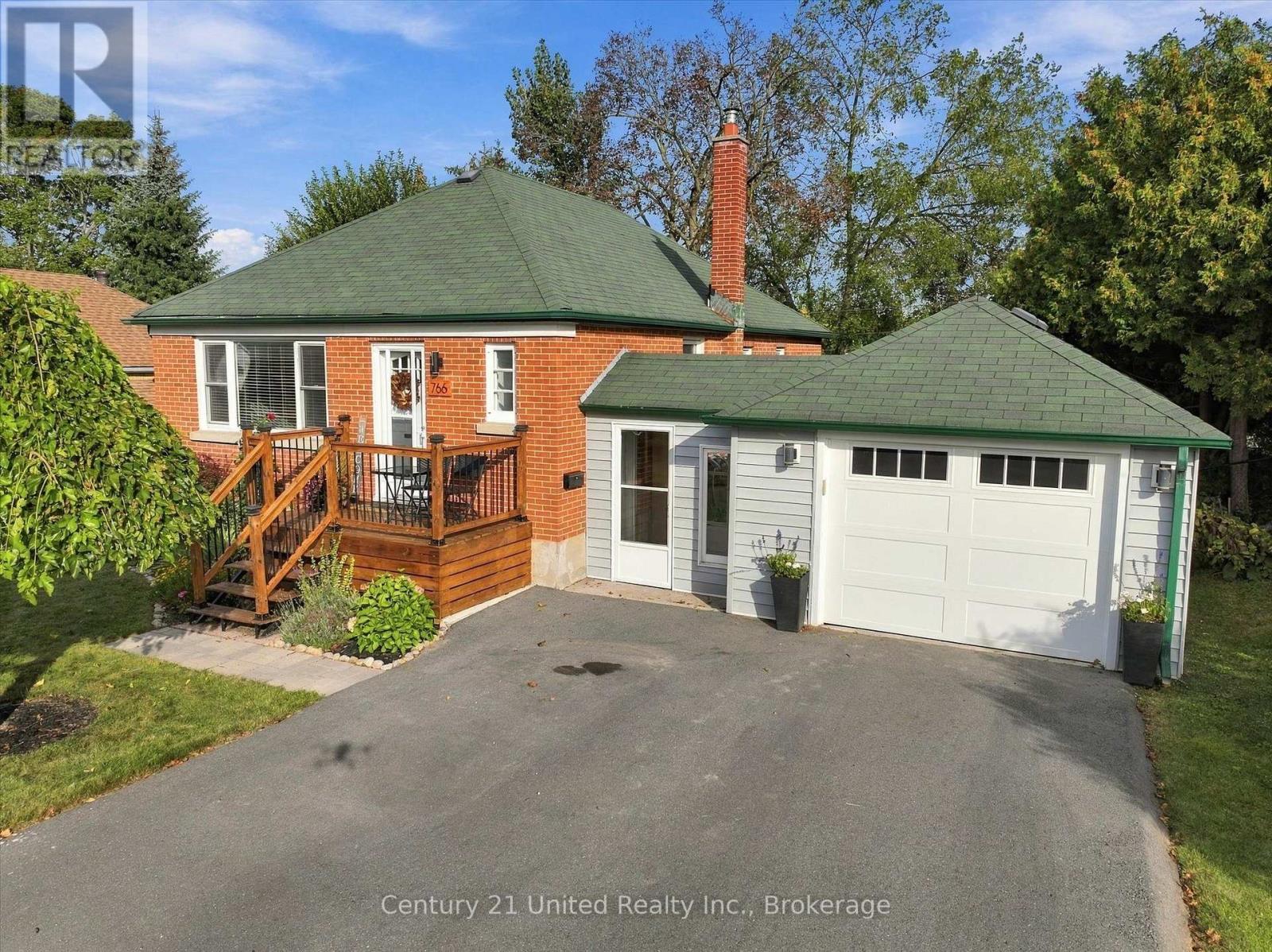 766 DEVON AVENUE - 37