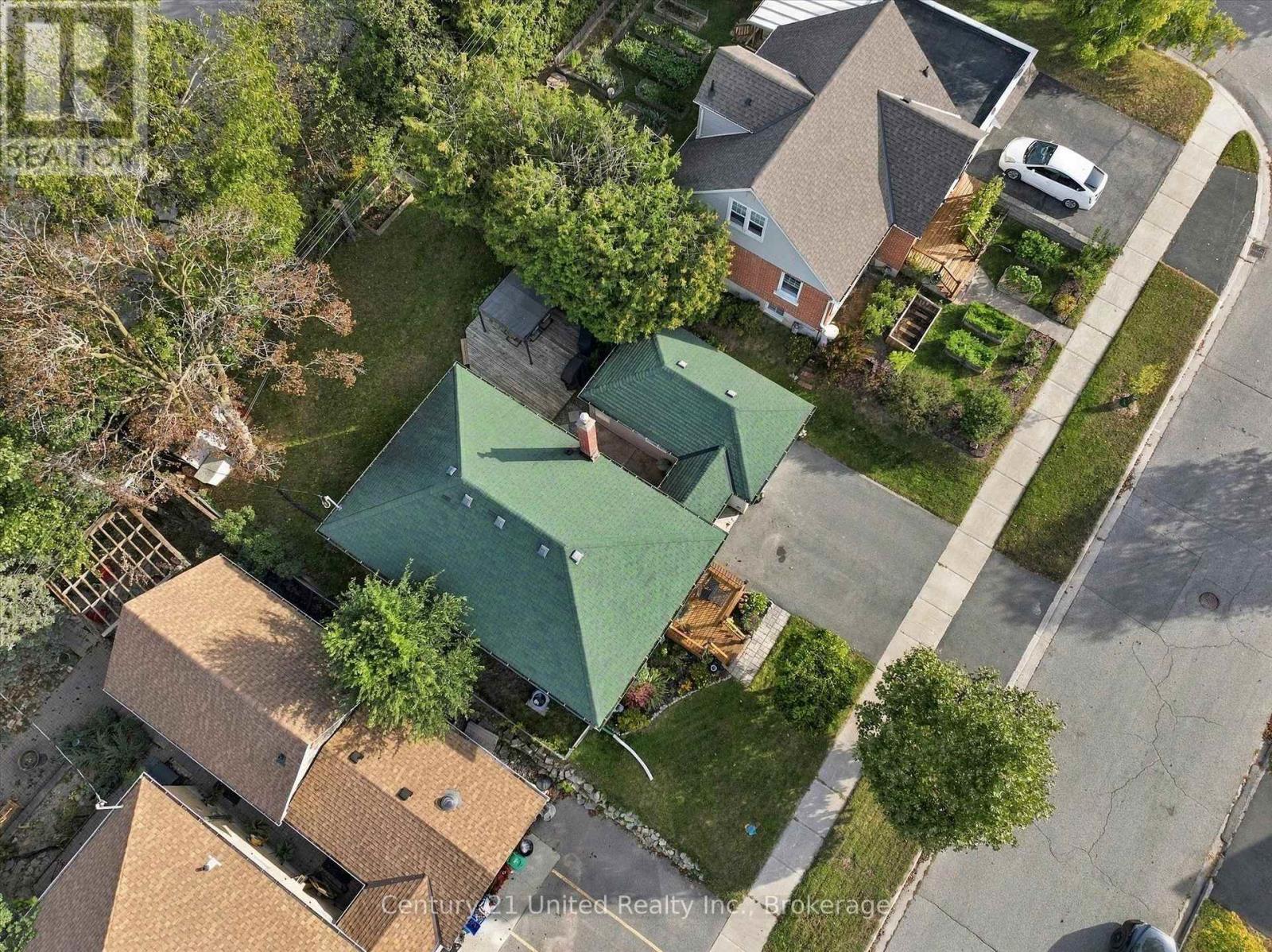 766 DEVON AVENUE - 39