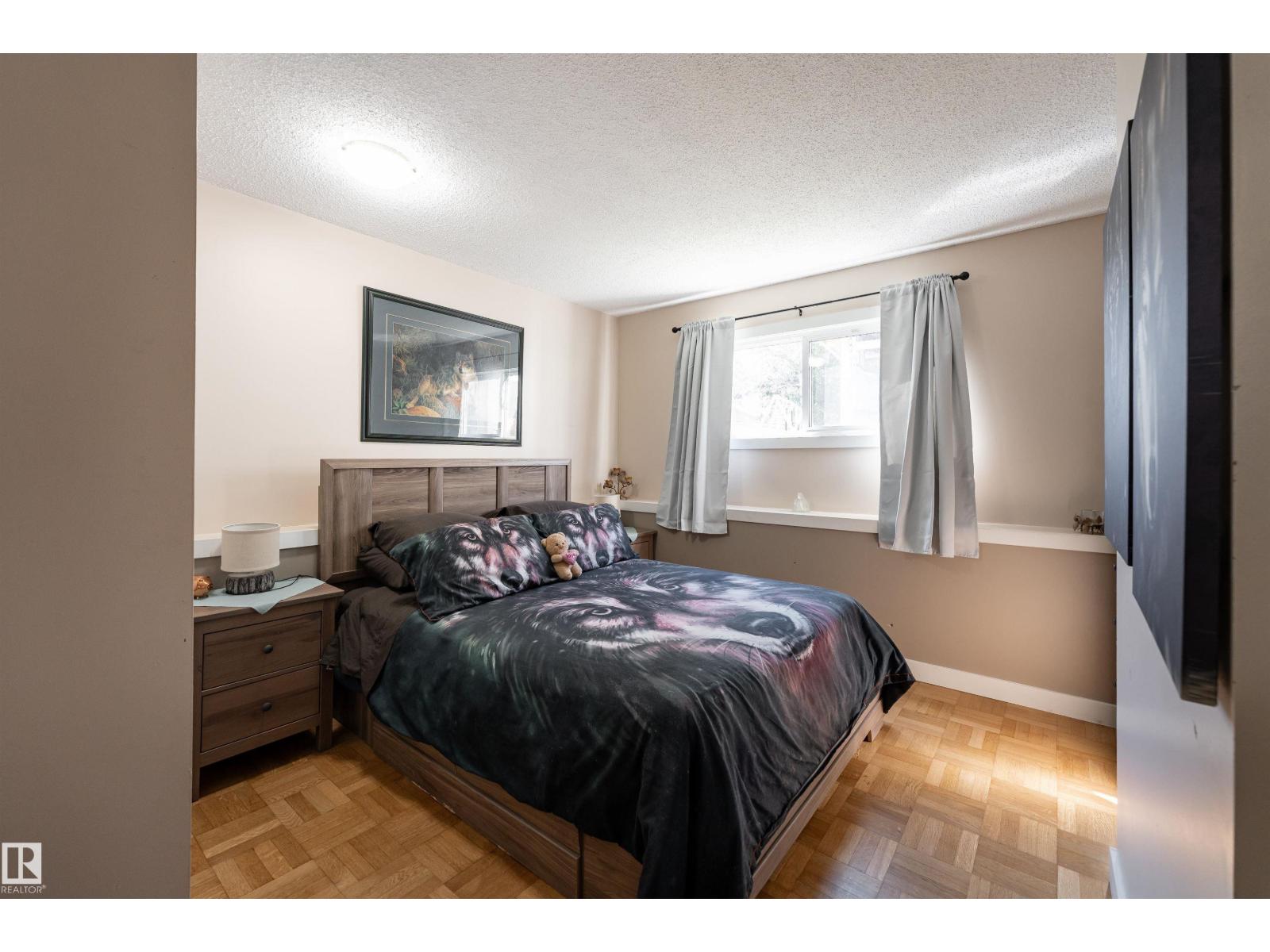6007 37 AV NW - 21
