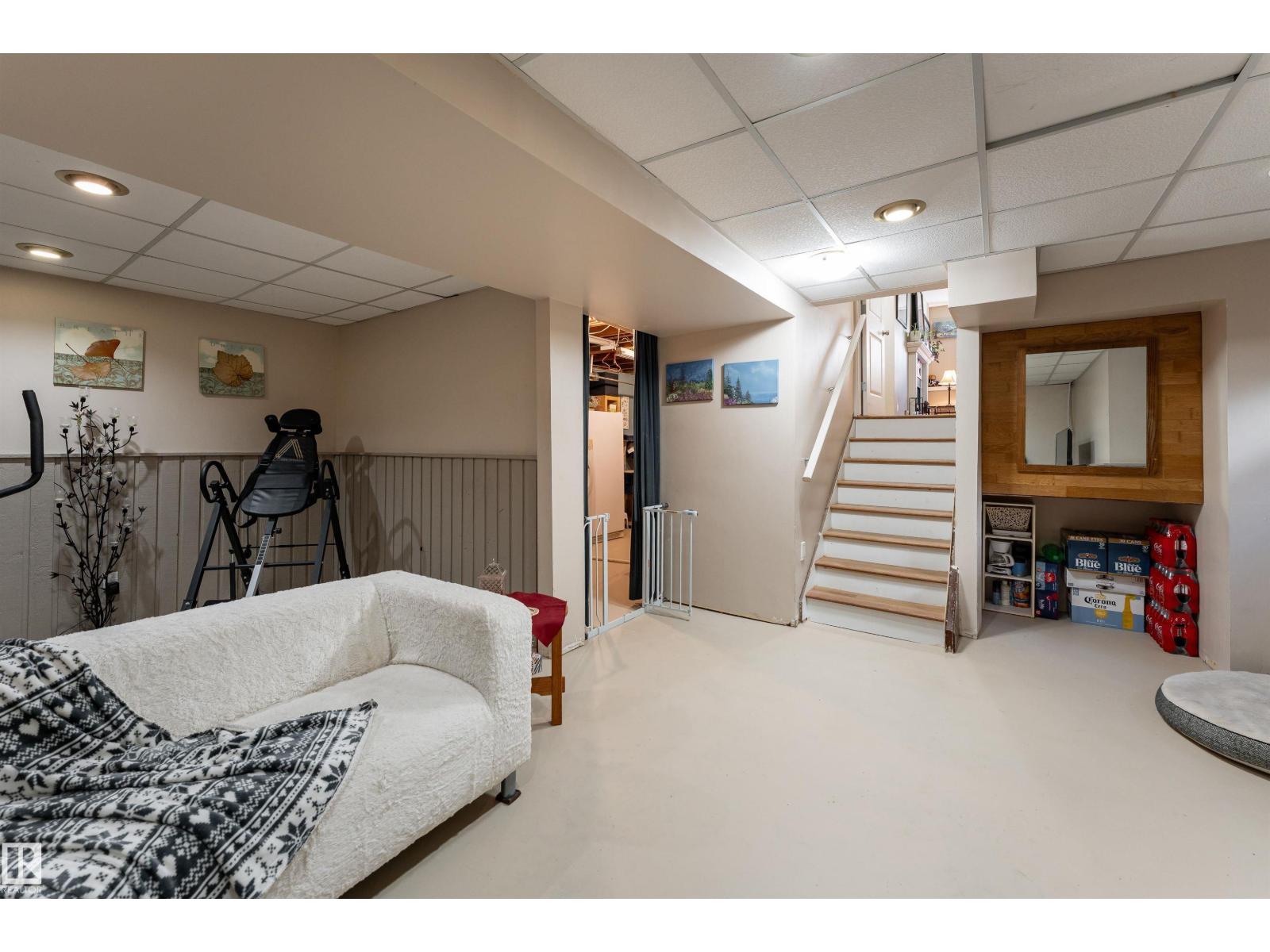 6007 37 AV NW - 26