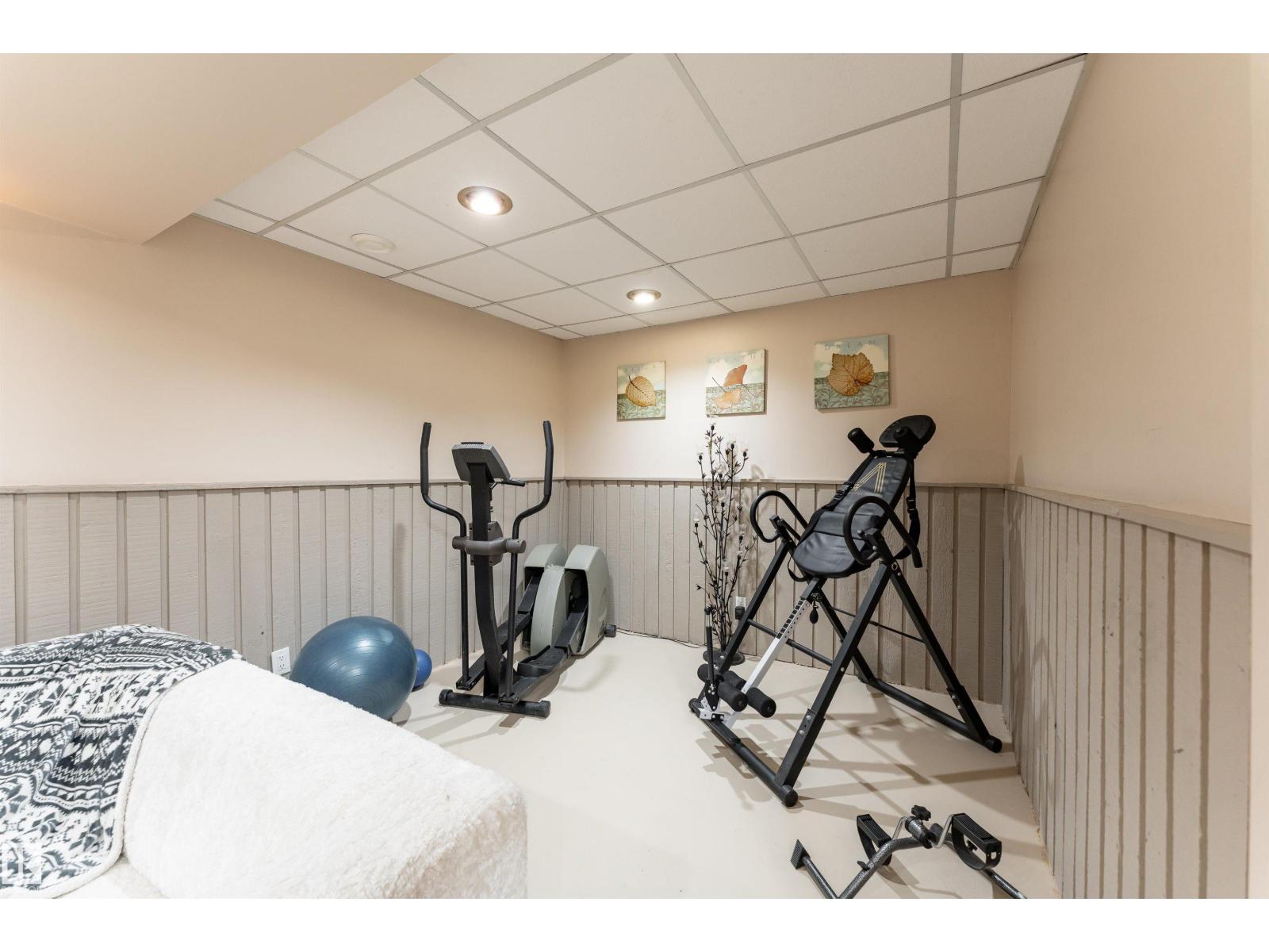 6007 37 AV NW - 29