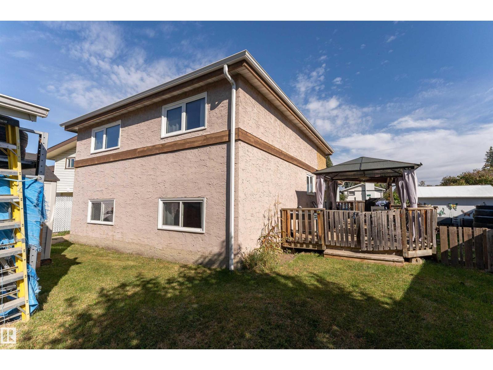 6007 37 AV NW - 36