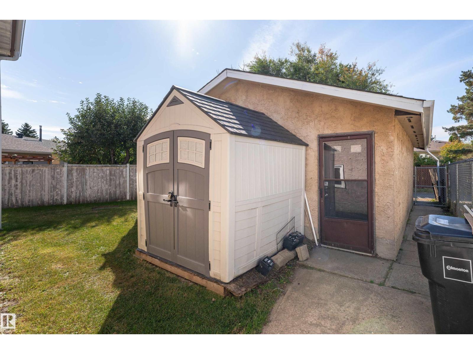 6007 37 AV NW - 37